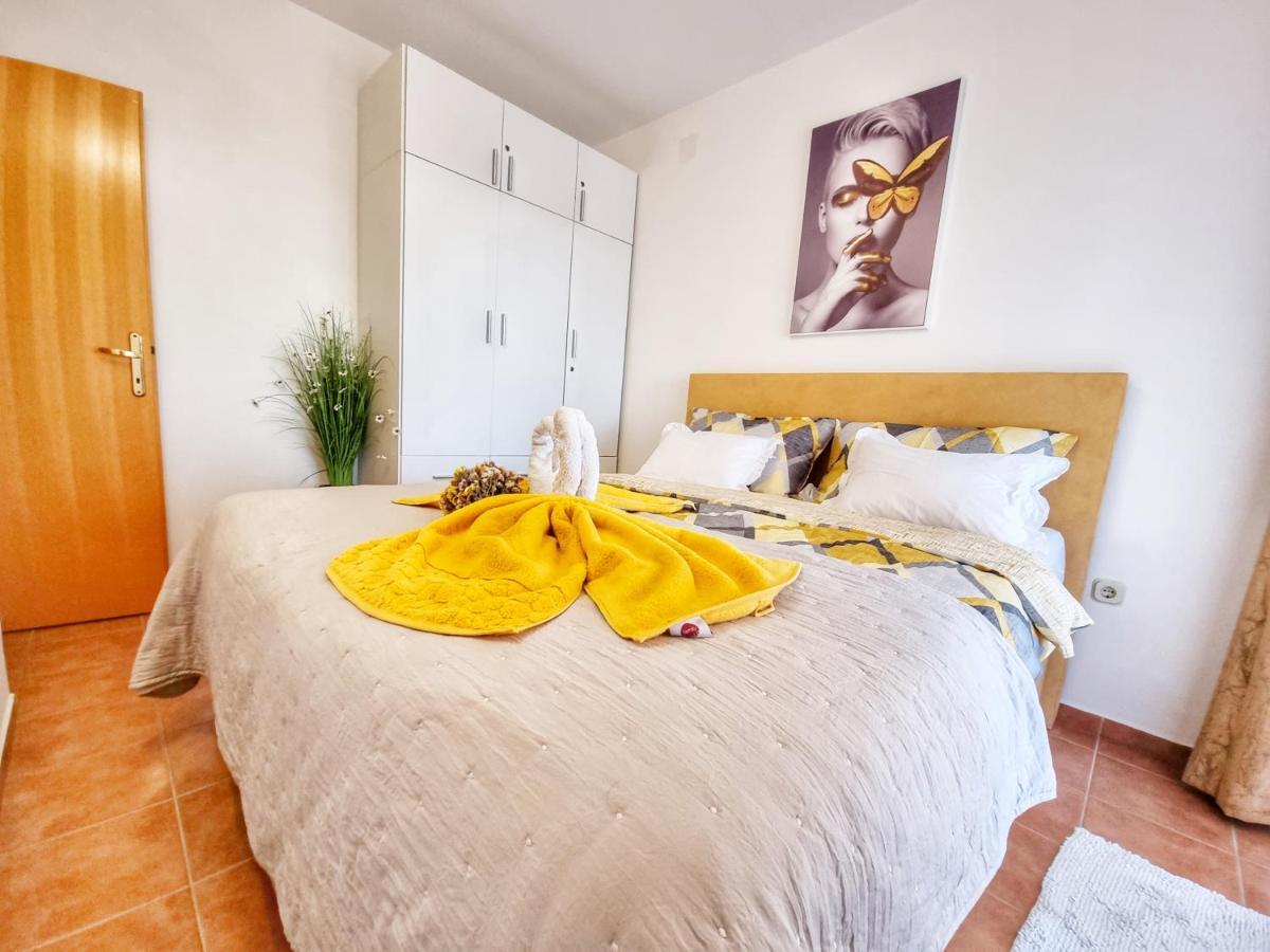 Deluxe Novalja Apartamento Exterior foto