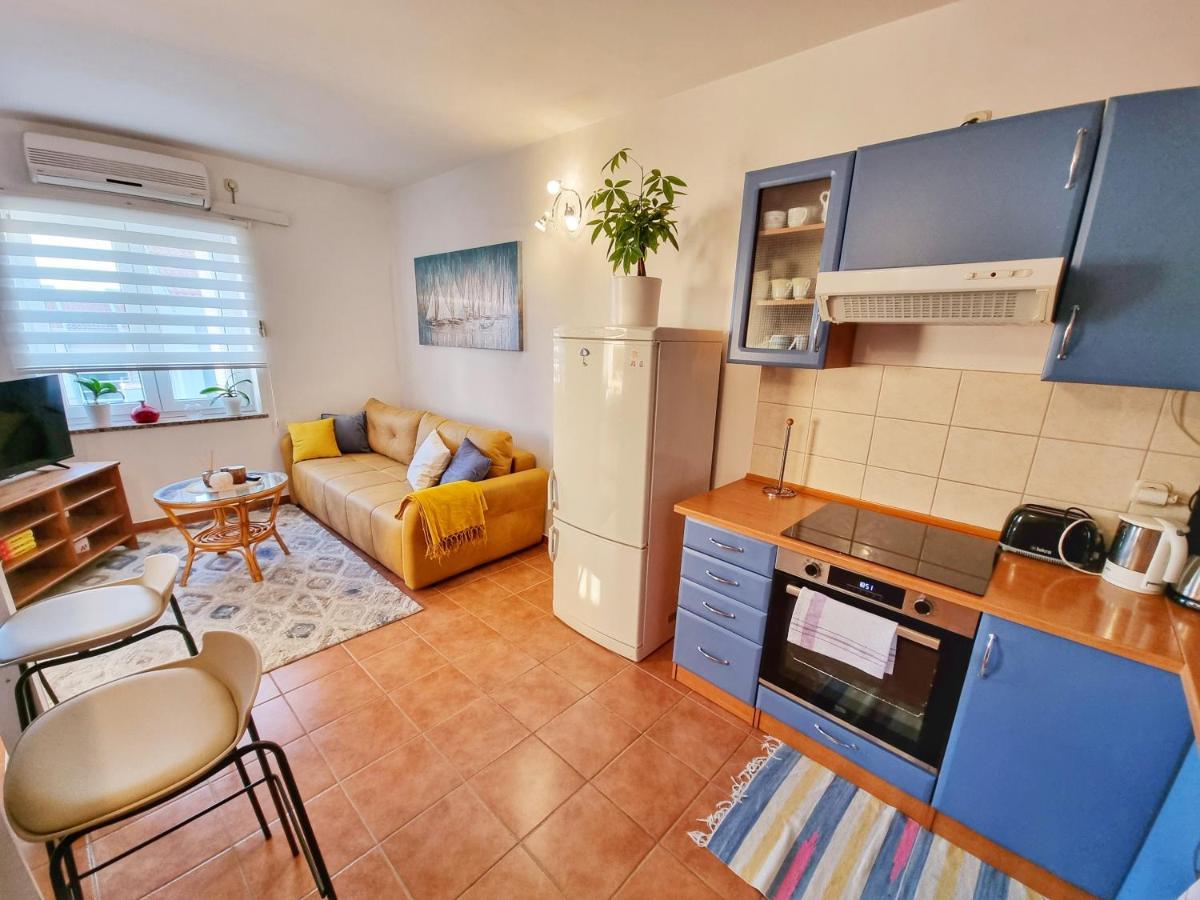 Deluxe Novalja Apartamento Exterior foto