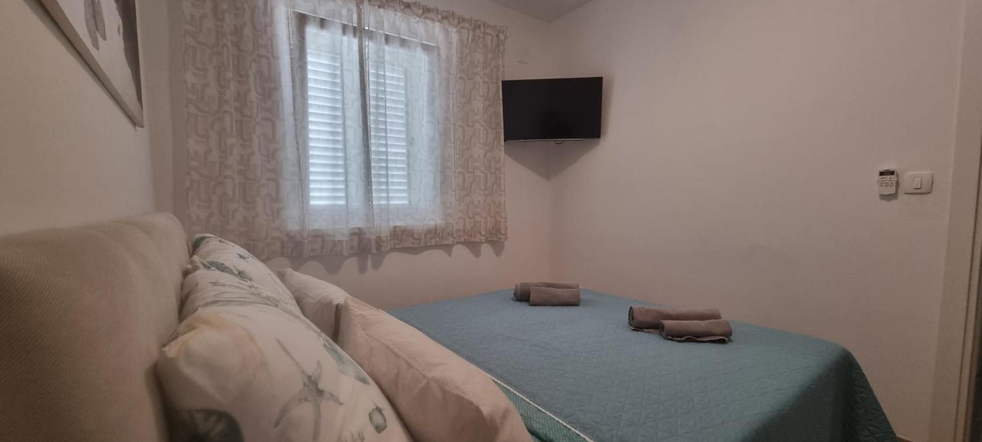 Deluxe Novalja Apartamento Exterior foto